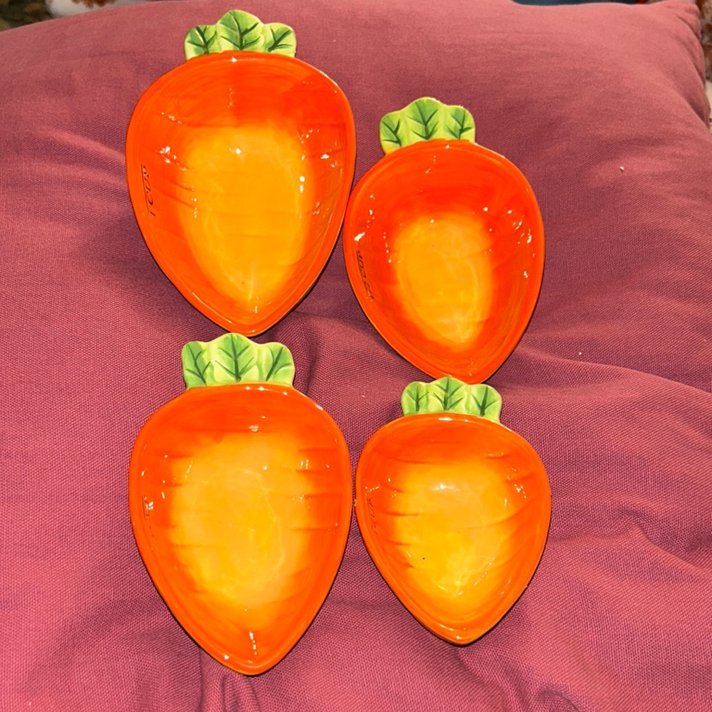 CARROT Easter Nesting Measuring Set of 4 Cups Terramoto Orange Ceramic